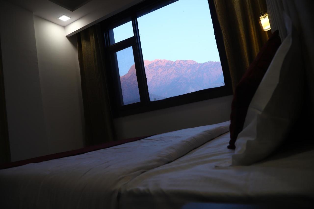The Divine Oak Hotel Katra  Eksteriør billede